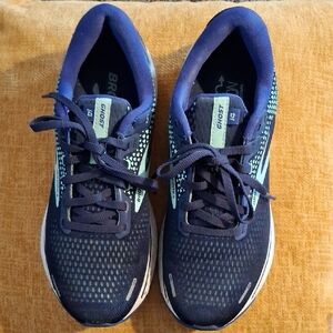 Brooks Ghost Sneakers - Navy and Aqua GUC